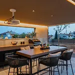 Luxury Lipa Tree With Pool In Novigrad * Novigrad Istria