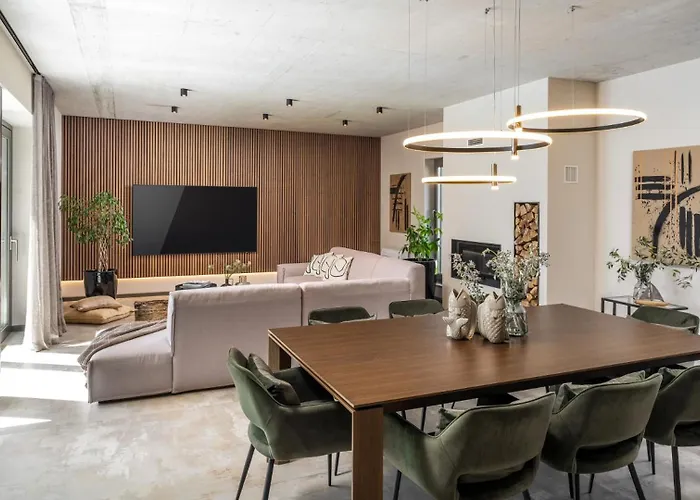 Luxury Lipa Tree With Pool In Novigrad *