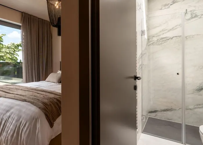 Luxury Lipa Tree With Pool In Novigrad * Novigrad Istria