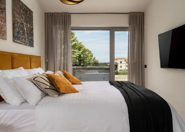 Luxury Lipa Tree With Pool In Novigrad Βίλα *