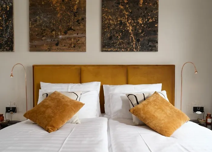 Luxury Lipa Tree With Pool In Novigrad *