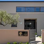 Luxury Lipa Tree With Pool In Novigrad Novigrad Istria