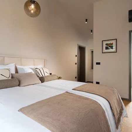 Villa Luxury Lipa Tree With Pool In Novigrad Novigrad Istria